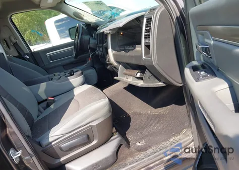 2017 Ram 1500 Big Horn 4X2 6'4 Box из США, поврежденный, VIN 1C6RR6TT5HS703204